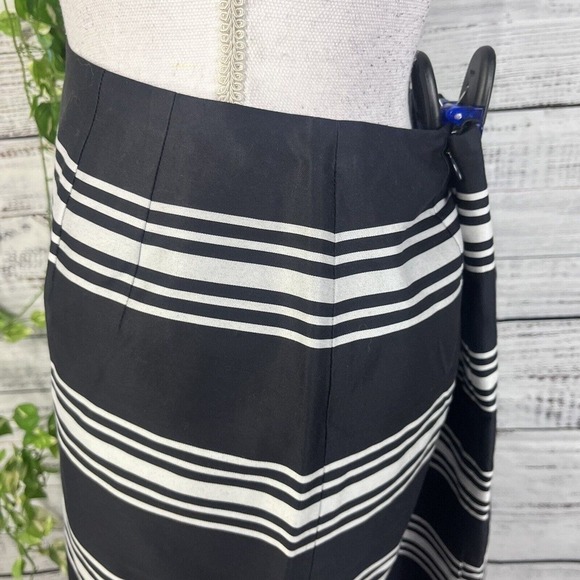 Talbots Skirt size 14 Pet Black White Striped Straight Church Career Above Knee - Picture 8 of 11